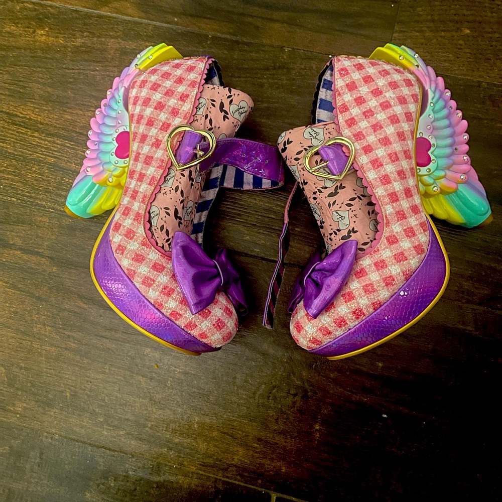 Irregular choice size 40  wings all light work